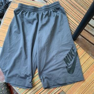 SB NIKE SHORTS | GREY | SB LOGO BLACK|BOYS SIZE XL